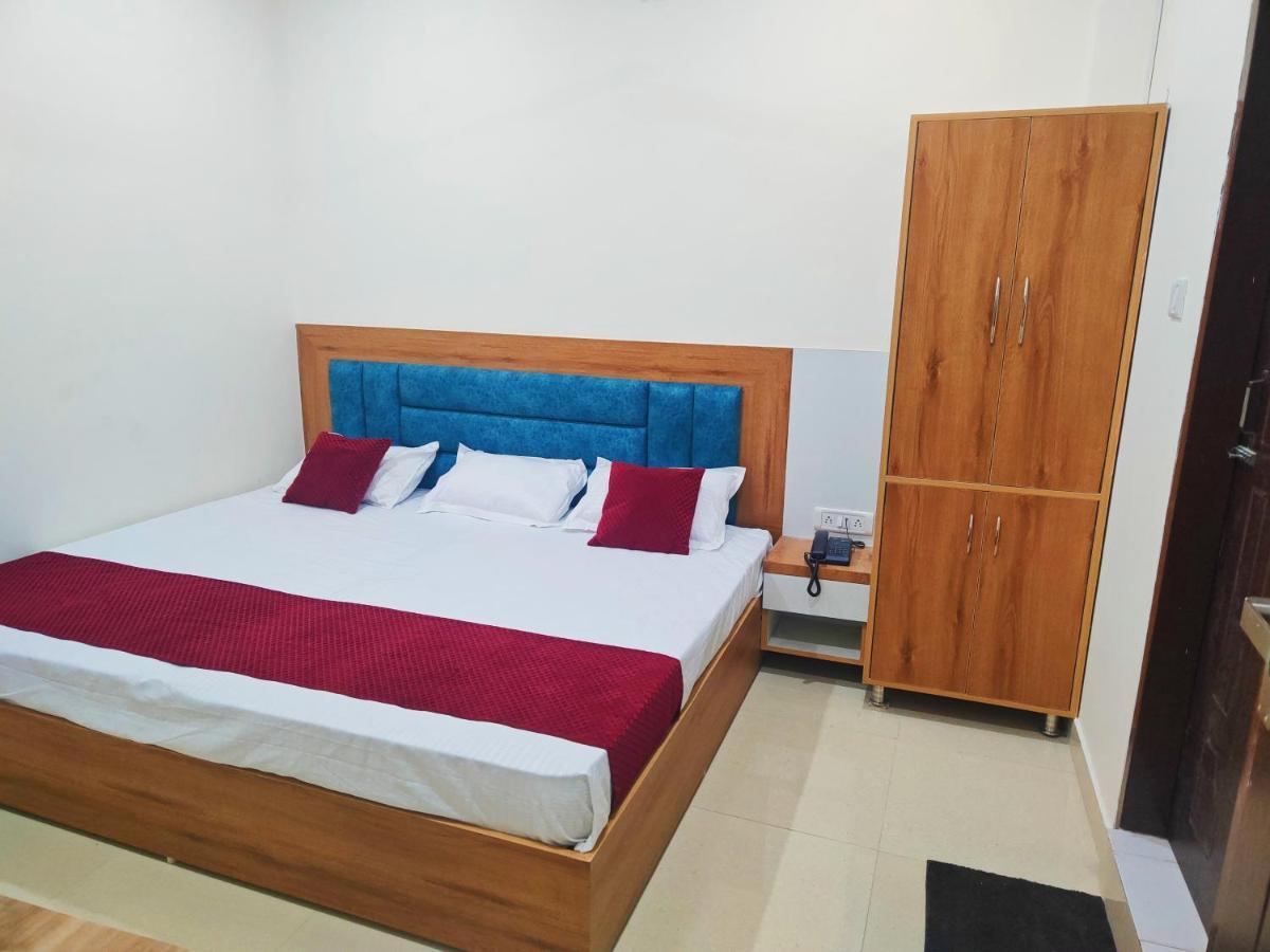 Hotel Raj - Near Railway Station Haridwār Dış mekan fotoğraf