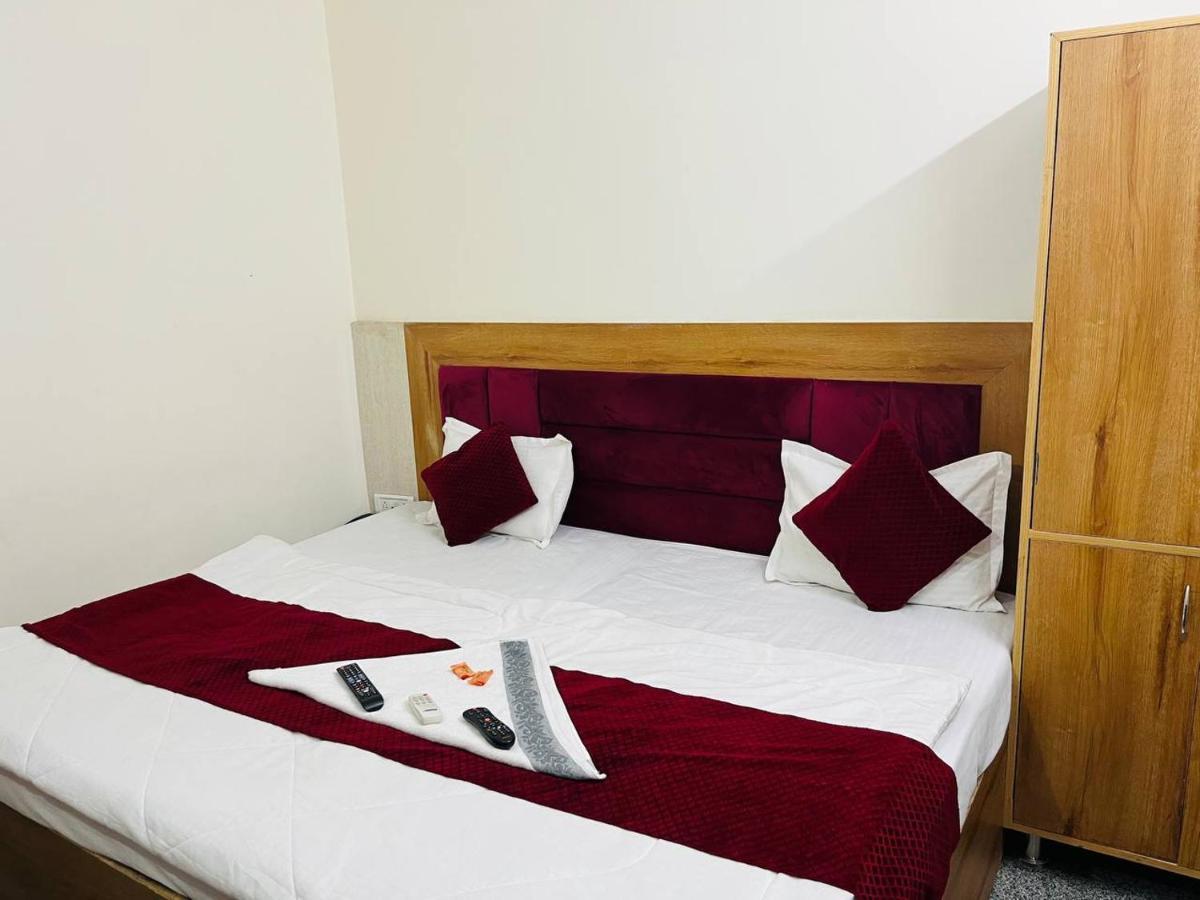 Hotel Raj - Near Railway Station Haridwār Dış mekan fotoğraf