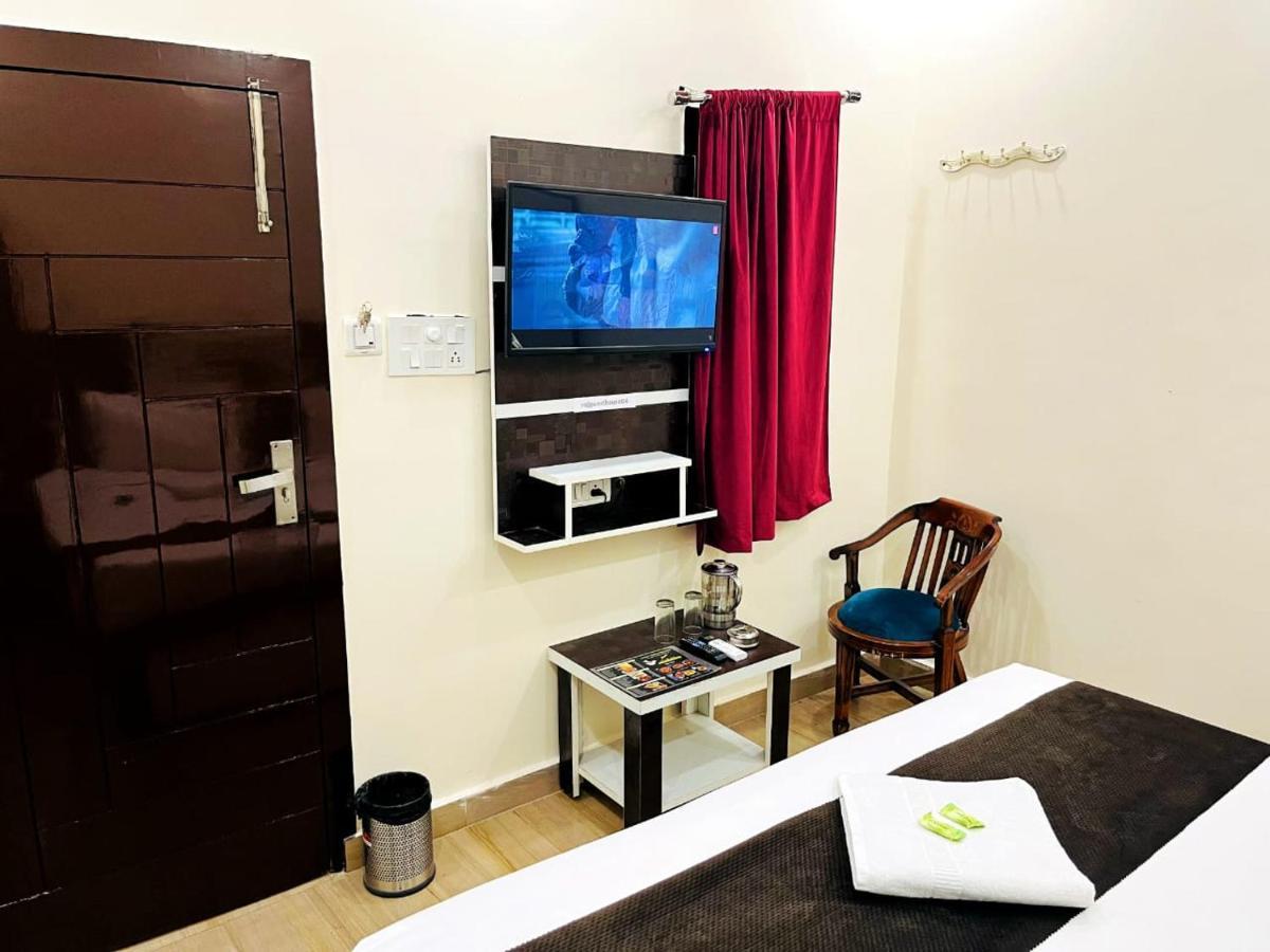 Hotel Raj - Near Railway Station Haridwār Dış mekan fotoğraf